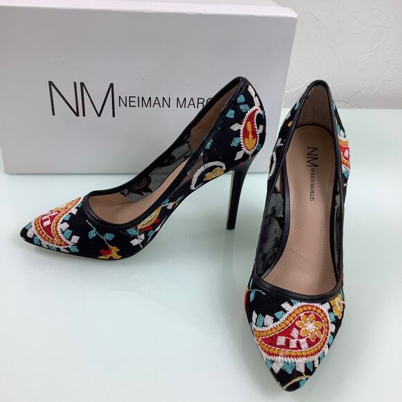 Neiman Marcus Prestige Embroidered Mesh Stiletto heels size 6.5 M - Picture 11 of 12